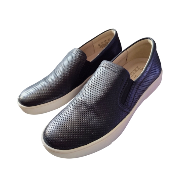 Naturalizer  Marianne Slip-on Sneaker Black Leather Womens 7M - Picture 6 of 11